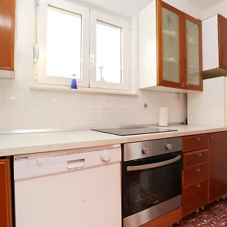 Apartments By The Sea Trogir - 9667