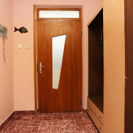 Apartments By The Sea Trogir - 9667 Trogir