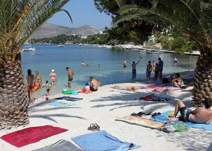 Apartman Apartments By The Sea Trogir - 9667 Trogir